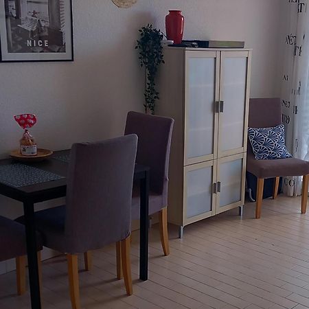 Appartement Vue Mer Piscines Parking Les Coraux Agay Plage Сен-Рафаель Екстер'єр фото