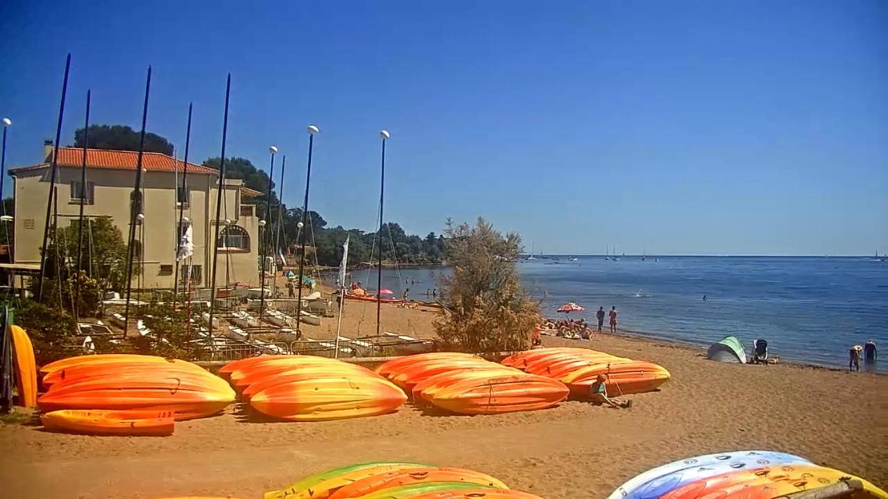 Appartement Vue Mer Piscines Parking Les Coraux Agay Plage Сен-Рафаель Екстер'єр фото